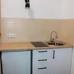 студія з балконом в кварталі від дерибасівської світло 24 на 7 Апартаменты *